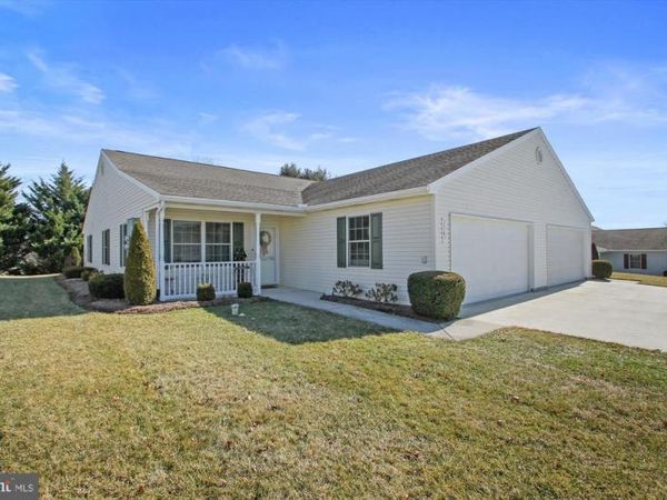 1367 VILLAGE DRIVE, Unit 22, SPRING GROVE, PA 17362