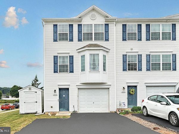 1565 MATTHEW DRIVE, YORK, PA 17404