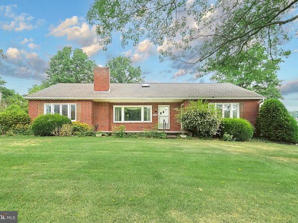 4053 MANCHESTER STREET, GLEN ROCK, PA 17327