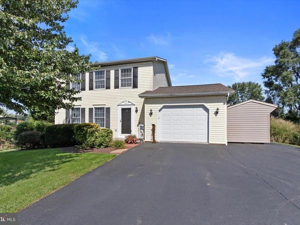 315 KENDALE ROAD, RED LION, PA 17356