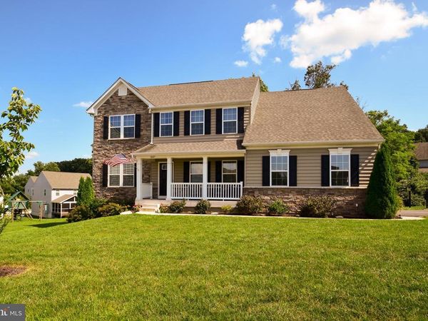 8607 FAIRWAY COURT, SEVEN VALLEYS, PA 17360