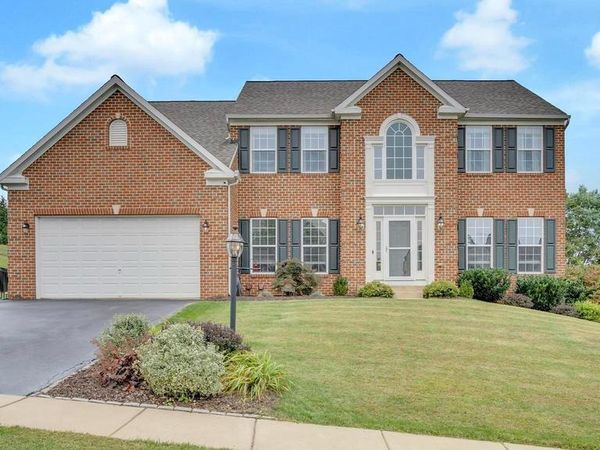 2540 CODORUS LANE, SPRING GROVE, PA 17362