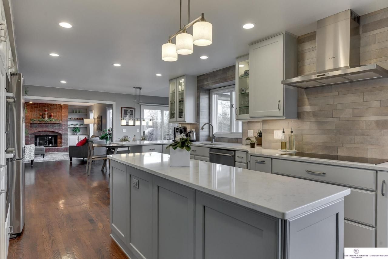 14026 Parker Street, Omaha, NE 68154