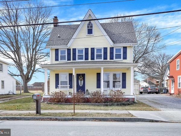 36 S MAIN STREET, STEWARTSTOWN, PA 17363