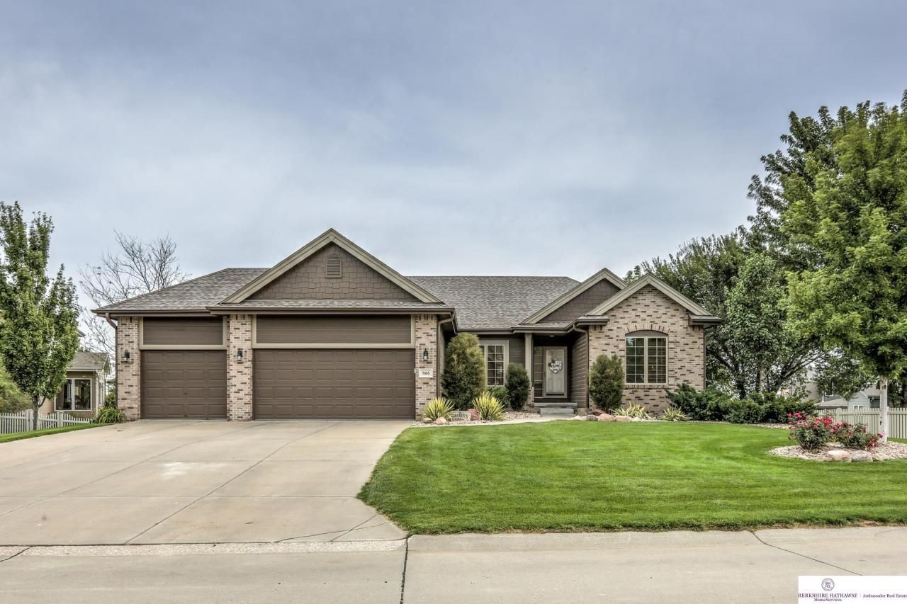 7605 S 195 Street, Gretna, NE 68028