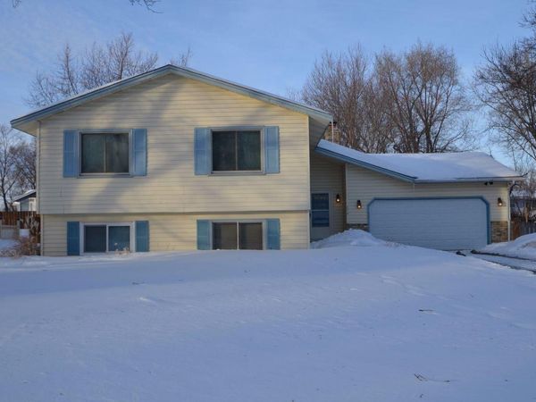 4210 78th Court N, Brooklyn Park, MN 55443