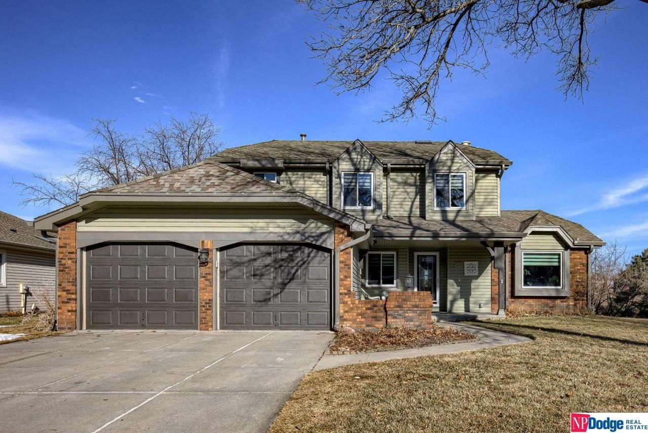 1213 Limerick Road, Papillion, NE 68046