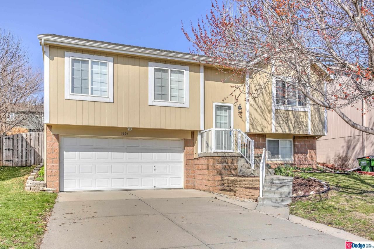 5404 S 190th Terrace, Omaha, NE 68135