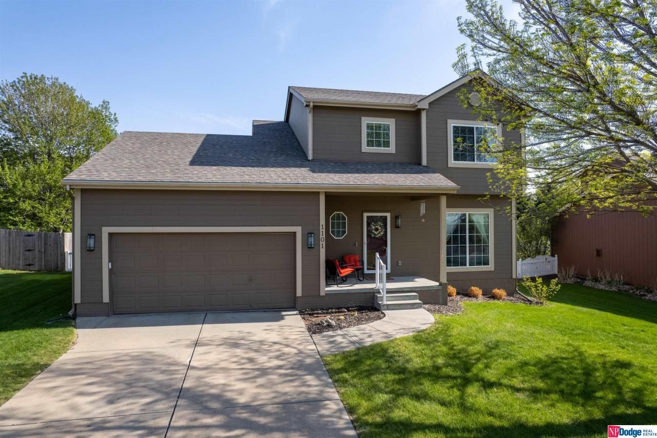 1101 Fenwick Street, Papillion, NE 68046