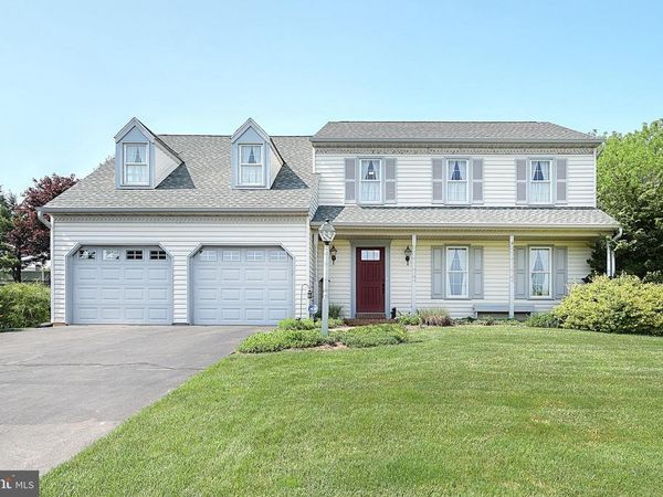 619 KENYON DRIVE, RED LION, PA 17356