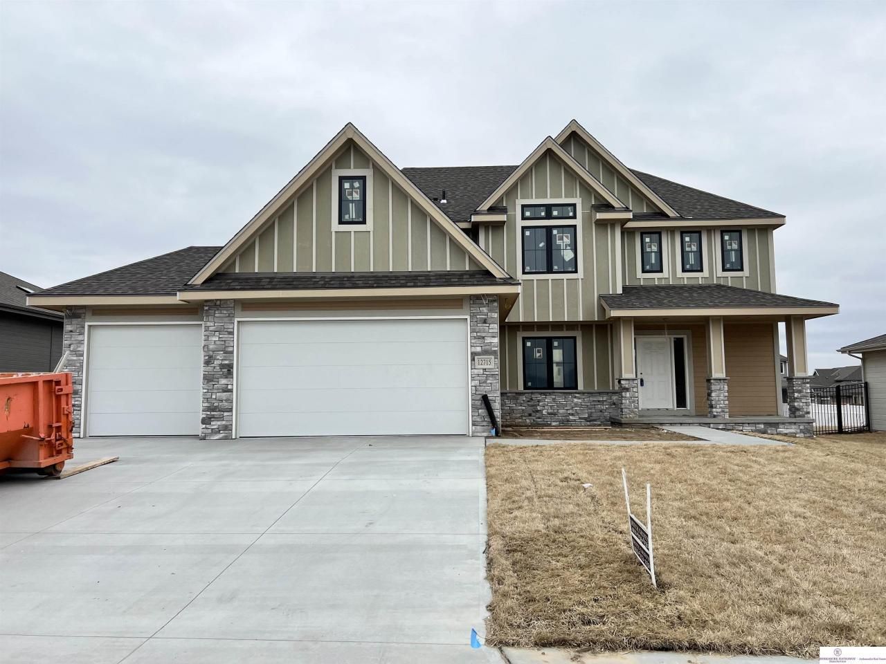 12715 S 75 Street, Papillion, NE 68046