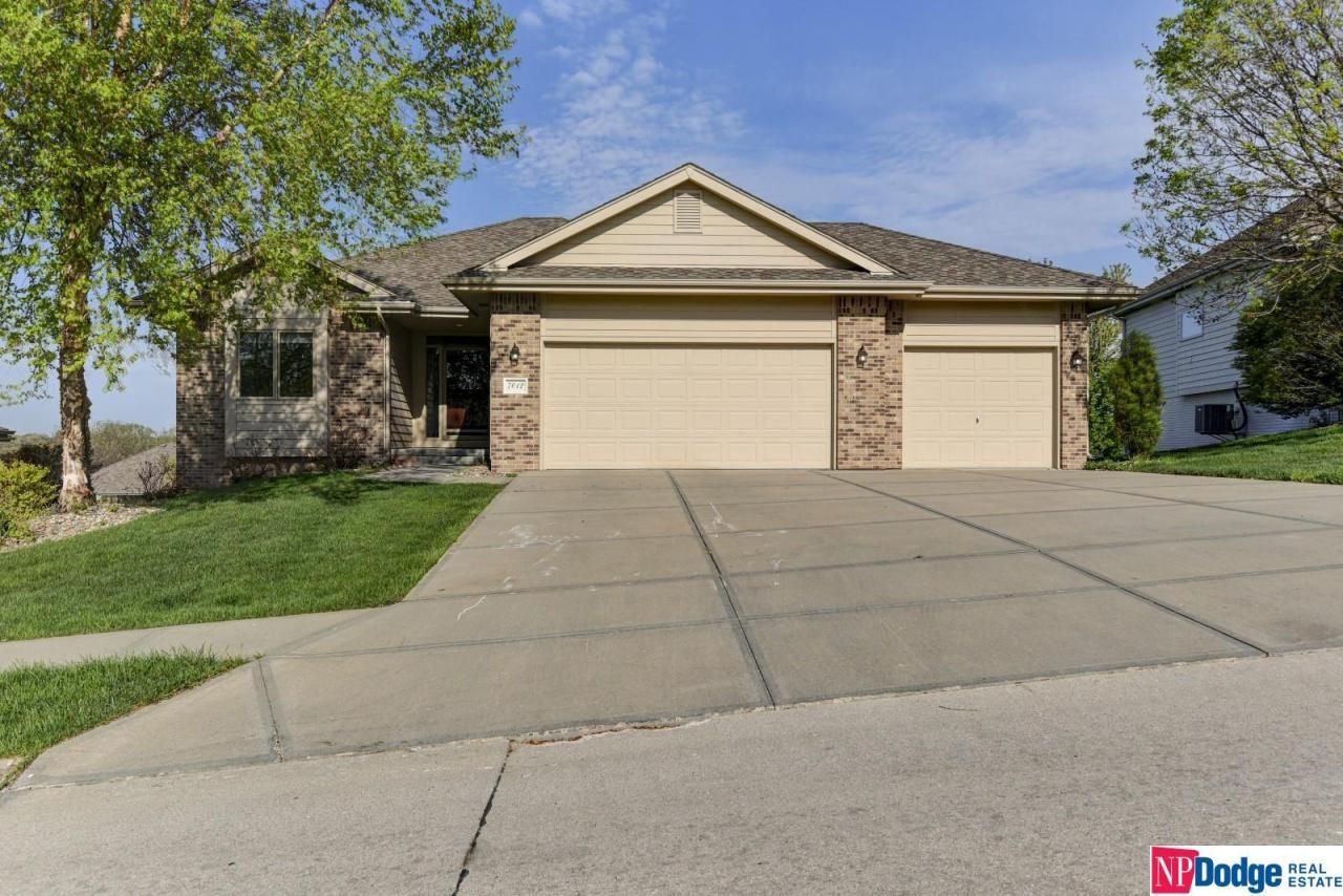 7012 N 121 Street, Omaha, NE 68142