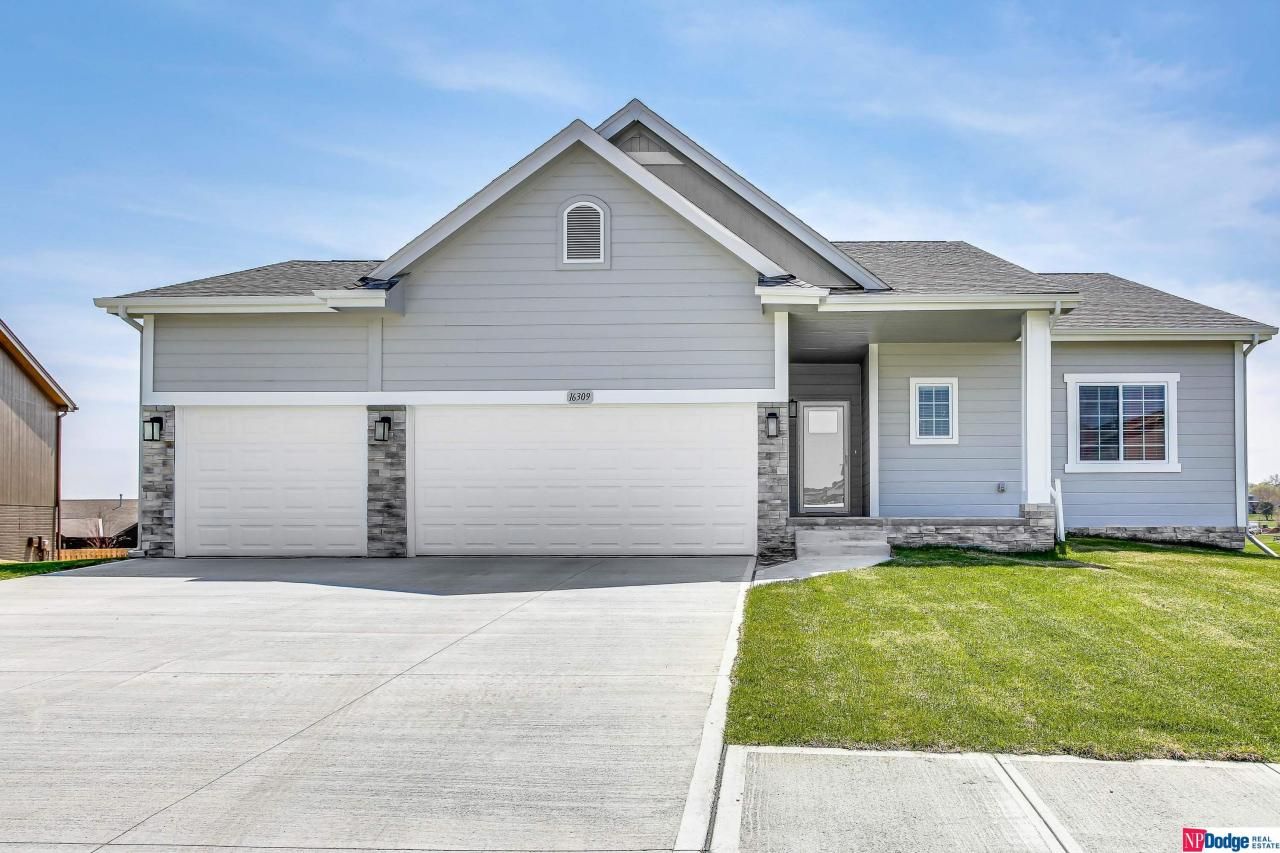 16309 Vane Street, Bennington, NE 68007