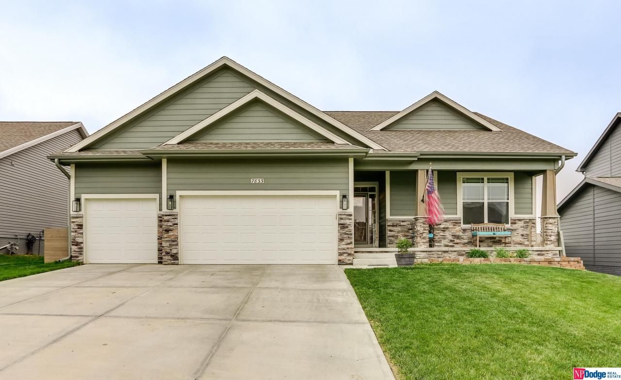 7833 S 184 Avenue, Omaha, NE 68136