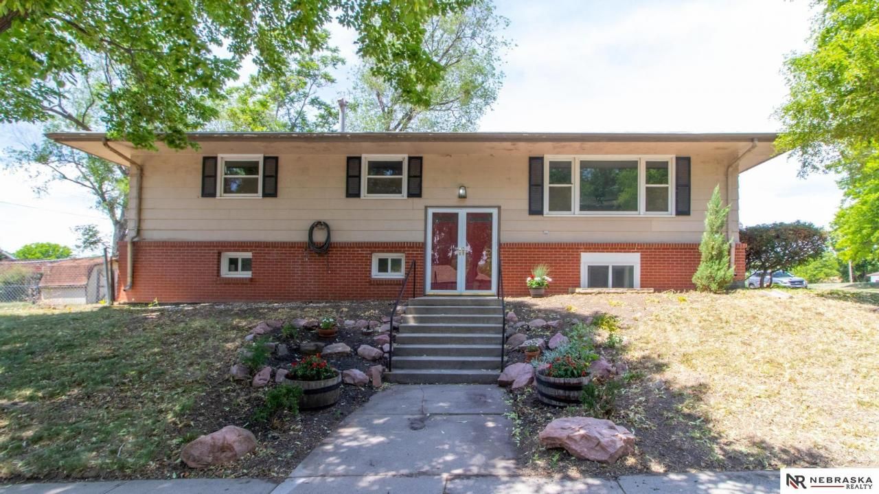 1245 Fairfield Street, Lincoln, NE 68521