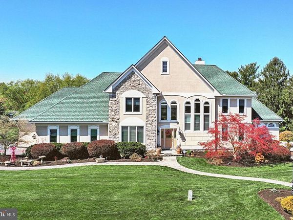 1910 ROSEWOOD LANE, YORK, PA 17403