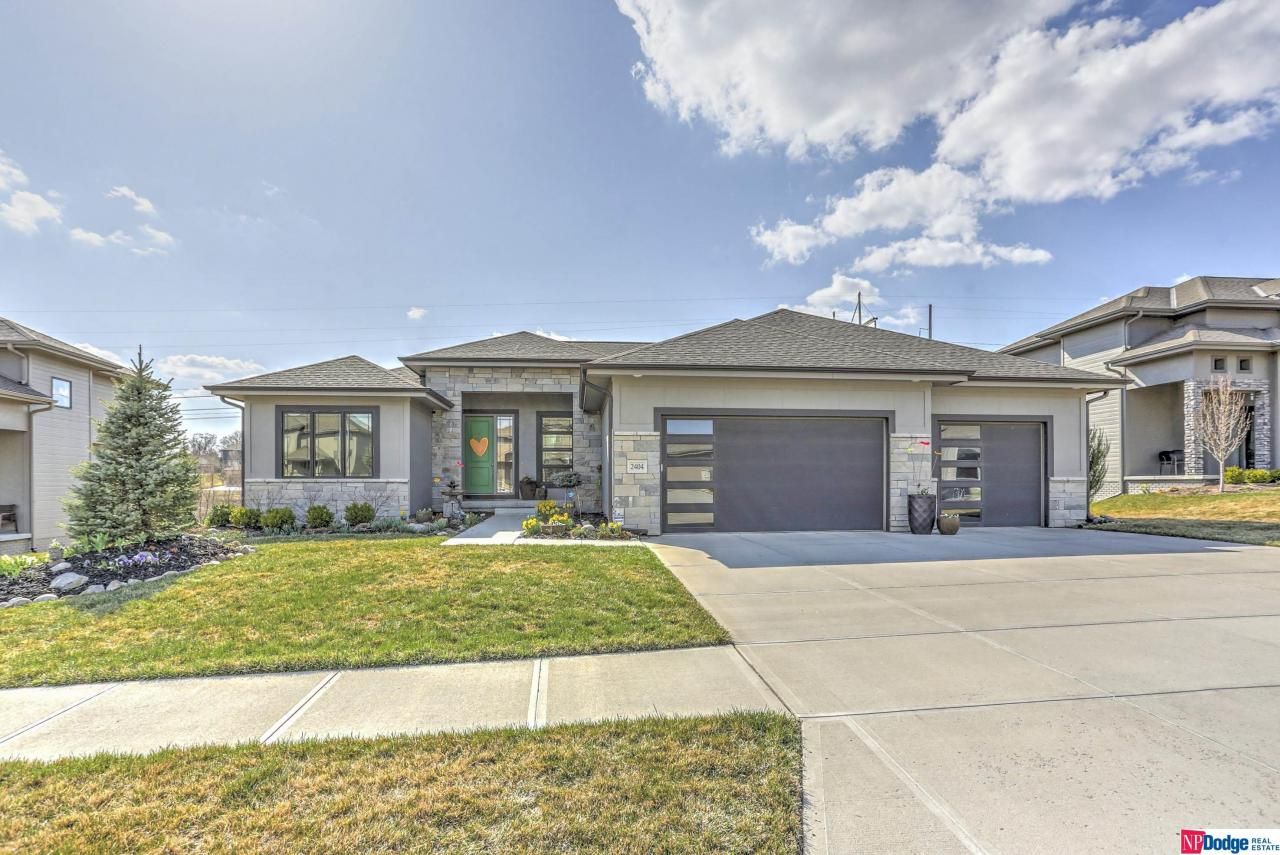 2404 N 186 Street, Elkhorn, NE 68022