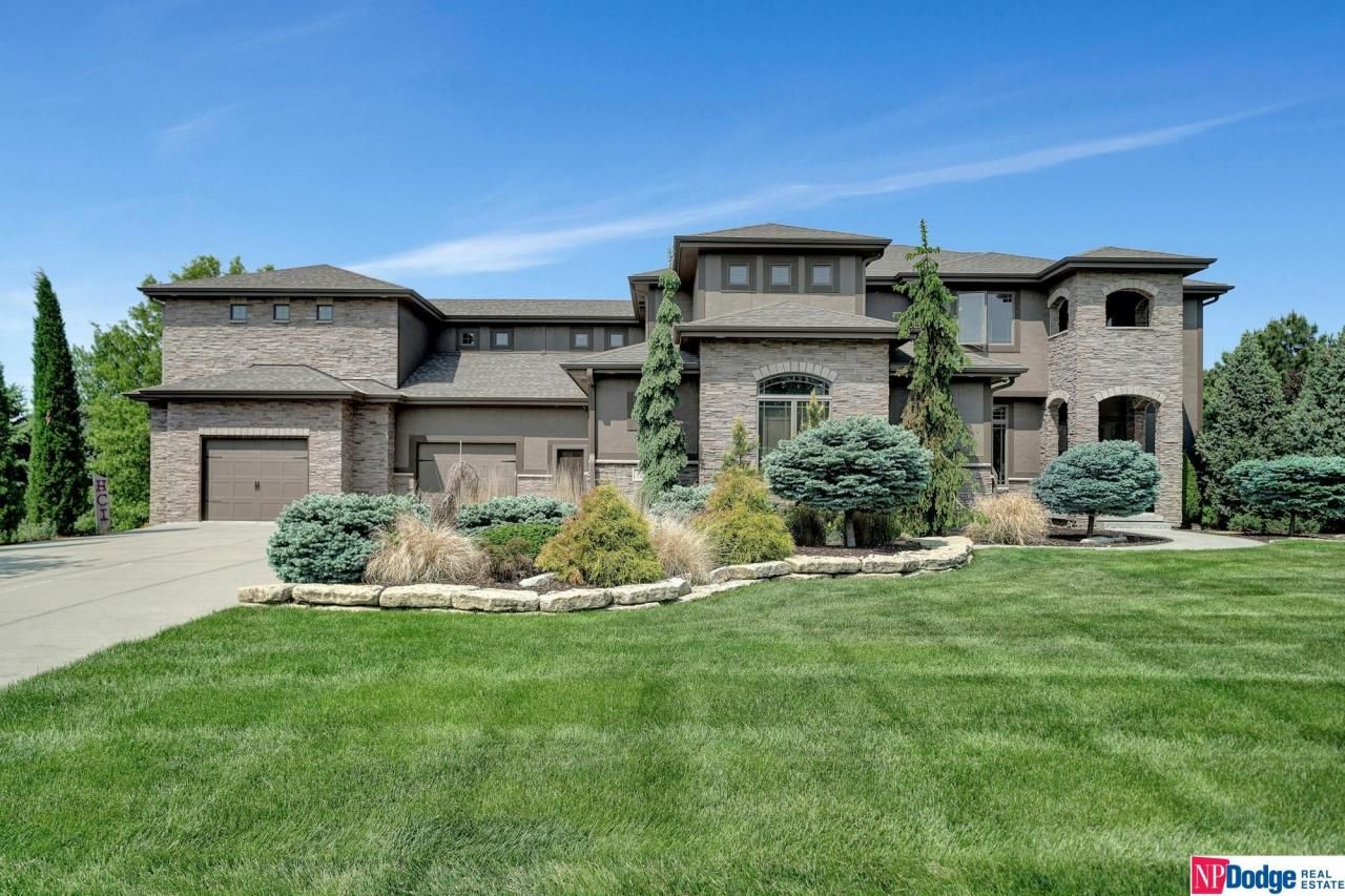 10702 S 168th Avenue, Omaha, NE 68136