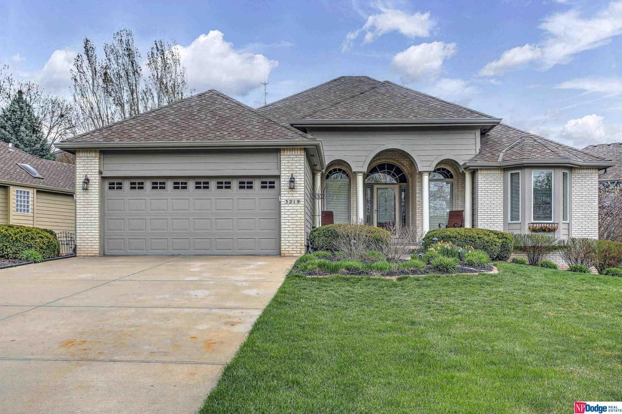 3219 N 159 Avenue, Omaha, NE 68116