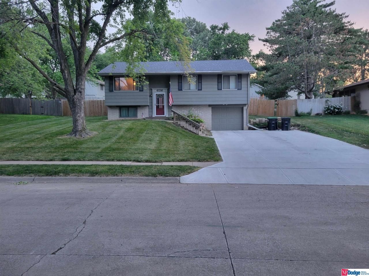 6216 S 135 Street, Omaha, NE 68137
