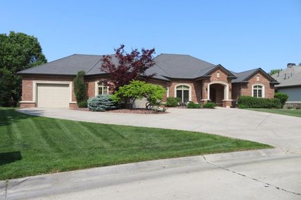3210 S 169 Plaza, Omaha, NE 68130