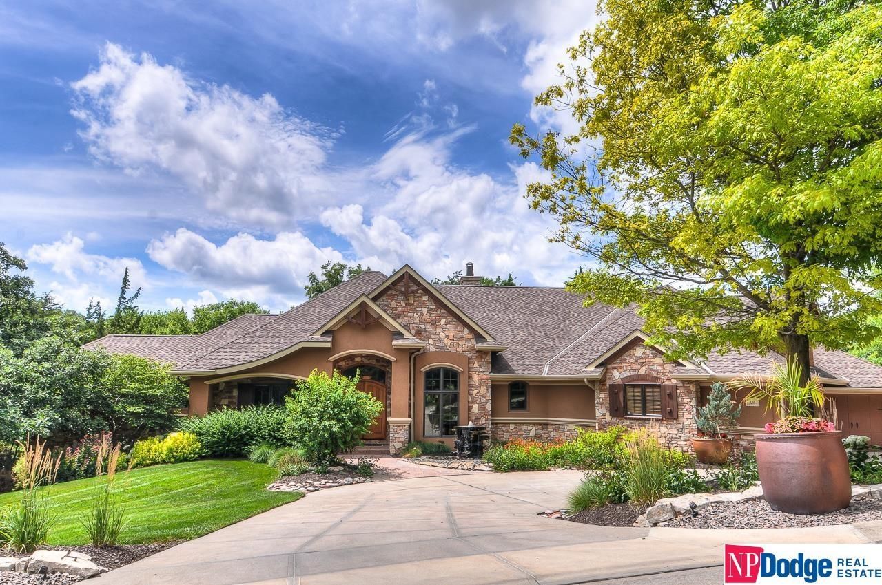 3502 S 228 Street, Elkhorn, NE 68022