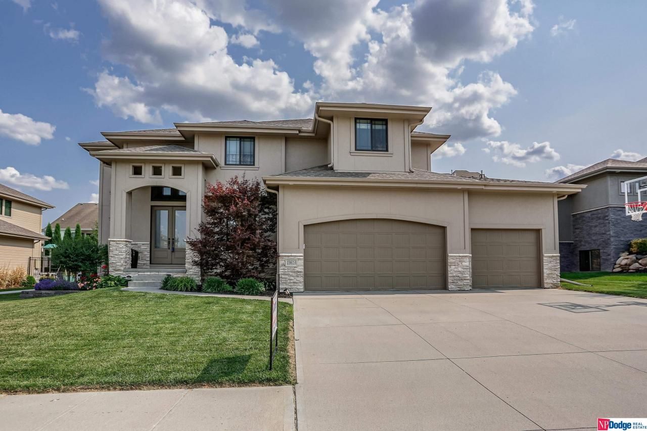 19613 Decatur Street, Elkhorn, NE 68022