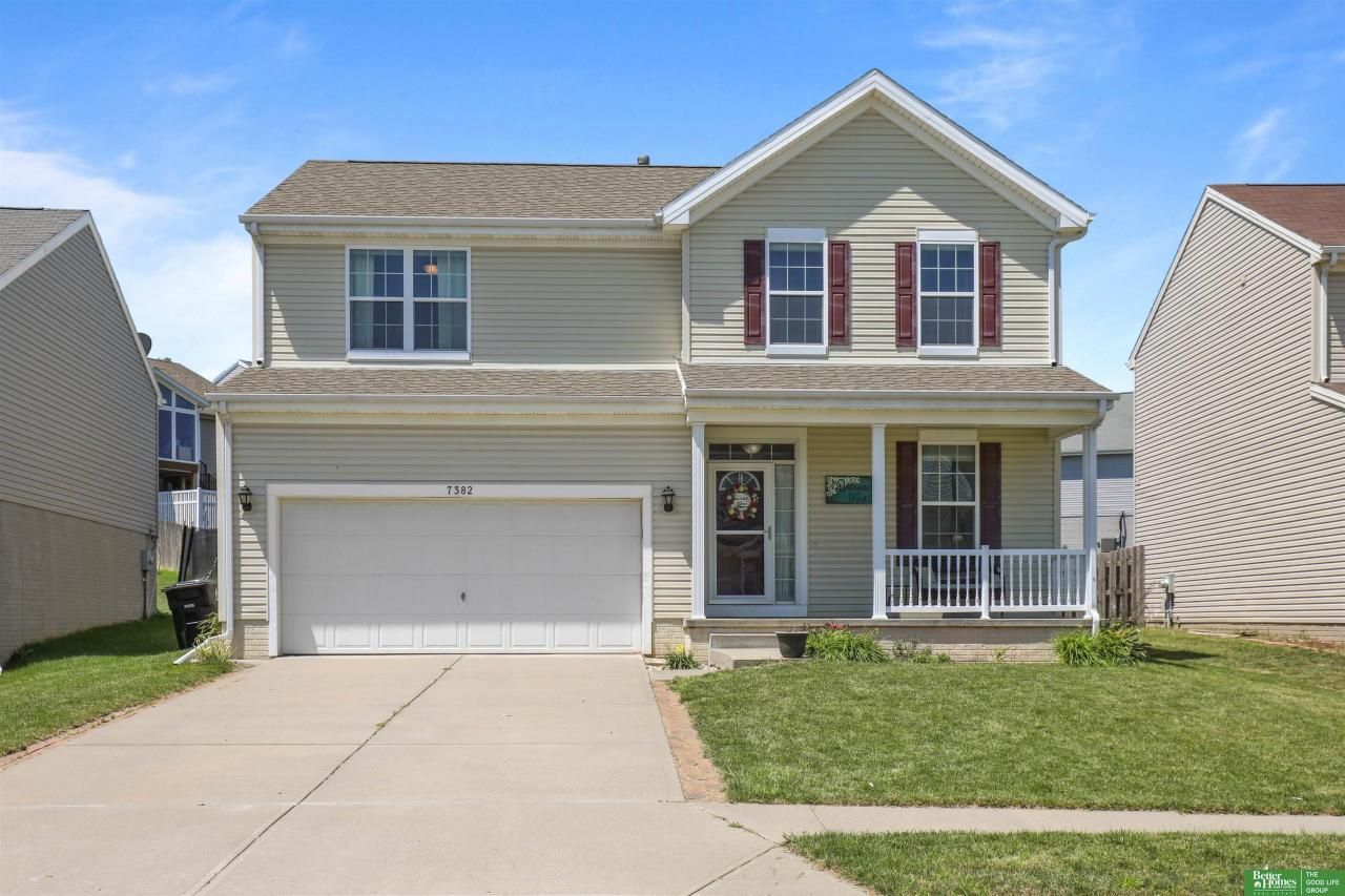 7382 N 89th Street, Omaha, NE 68122