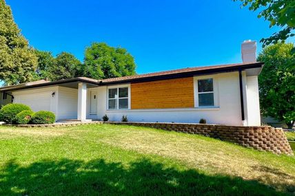 20117 Binney Circle, Elkhorn, NE 68022