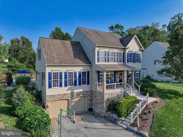 743 CONNOLLY DRIVE, RED LION, PA 17356