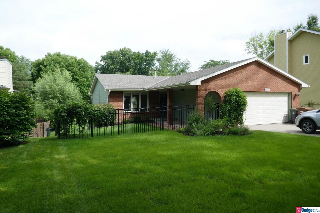 8140 Stockwell Street, Lincoln, NE 68506