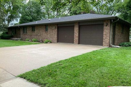 171 S 3rd Street, Dwight, NE 68635