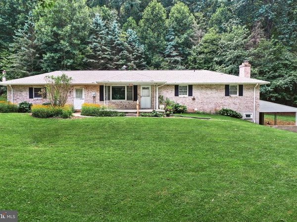 7324 SPRING ROAD, SEVEN VALLEYS, PA 17360