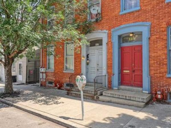 117 N QUEEN STREET, YORK, PA 17403