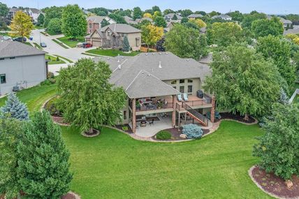 16435 Jaynes Street, Omaha, NE 68116