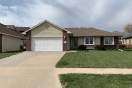 4114 BRIARWOOD Drive, COUNCIL BLUFFS, IA 51503