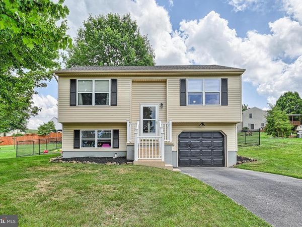 270 EDINBURGH ROAD, YORK, PA 17406