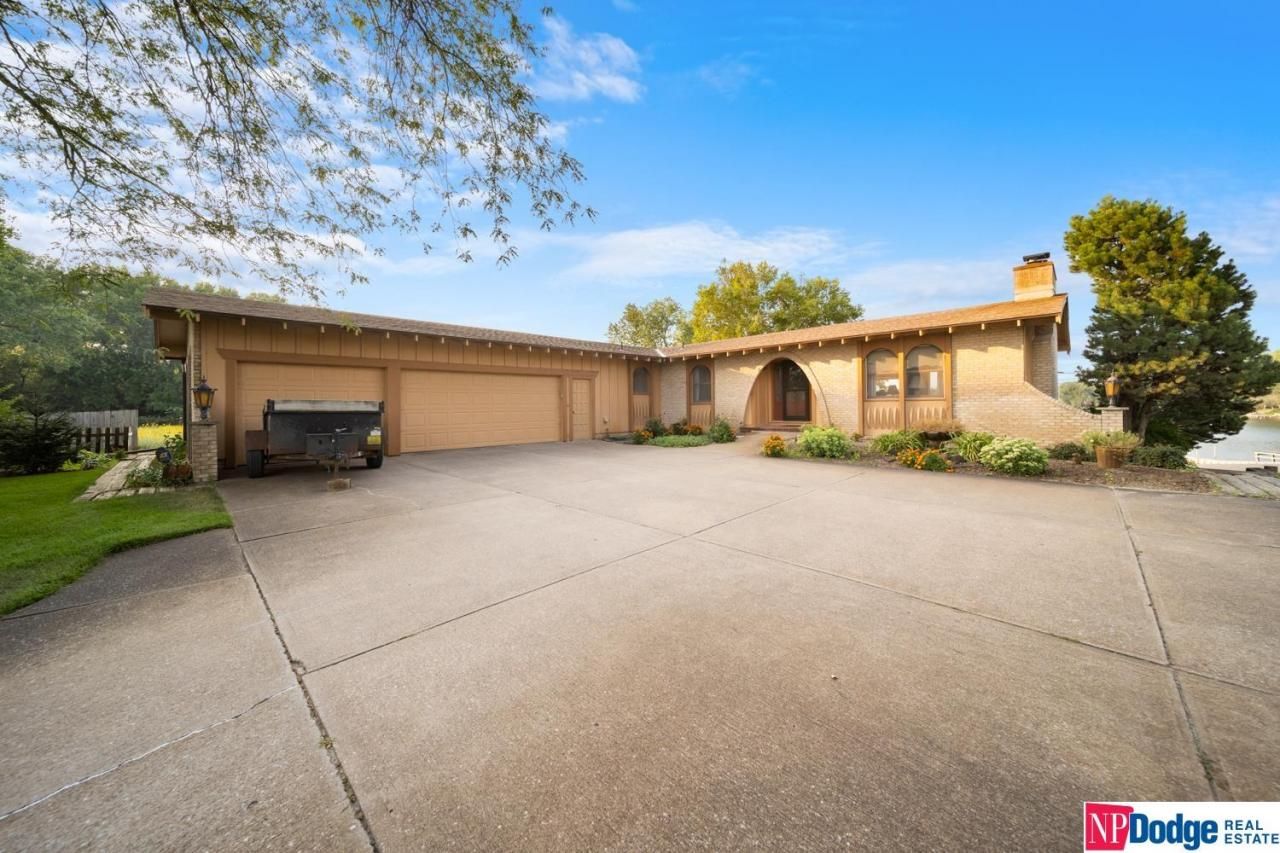 1950 Big Island Road, Fremont, NE 68025