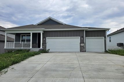 4525 Lawnwood Drive, Bellevue, NE 68133