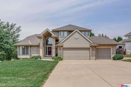 13034 Binney Street, Omaha, NE 68164