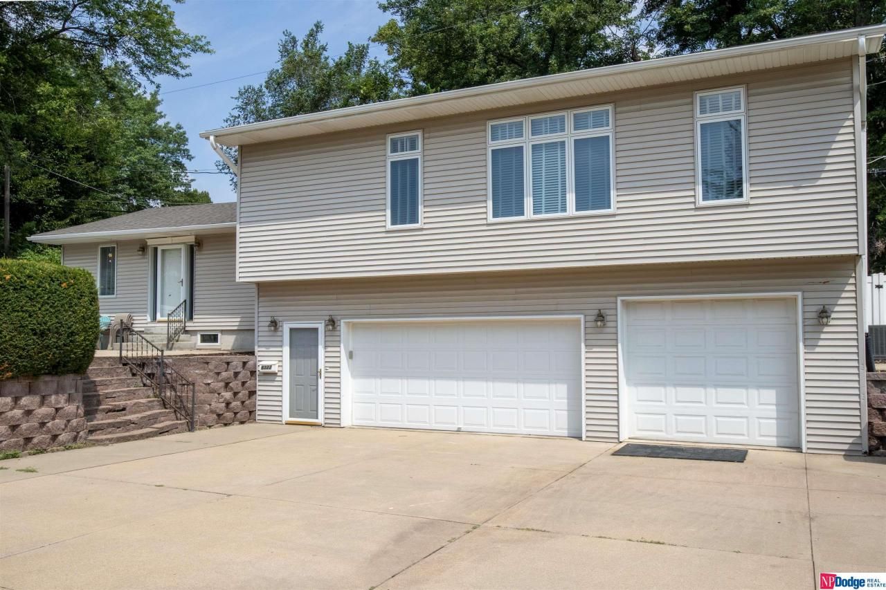 6322 Hamilton Street, Omaha, NE 68132