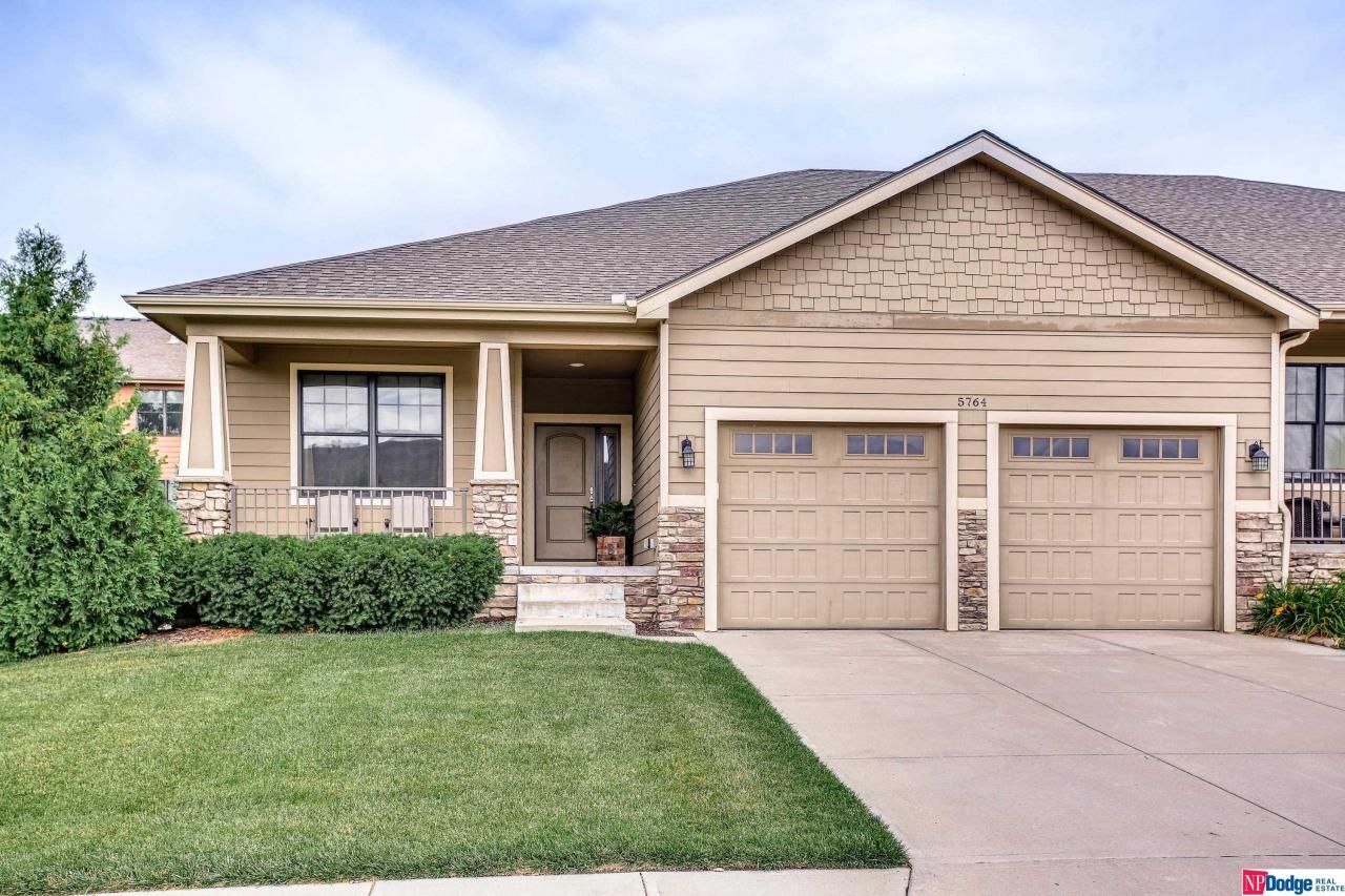 5764 N 157th Street, Omaha, NE 68116