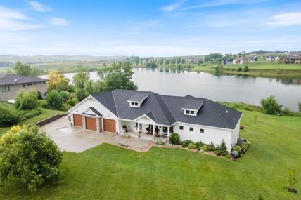 23024 CHAMOIS Circle, GLENWOOD, IA 51534