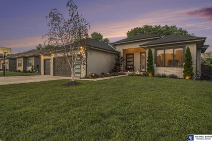 2507 N 187 Avenue, Elkhorn, NE 68022