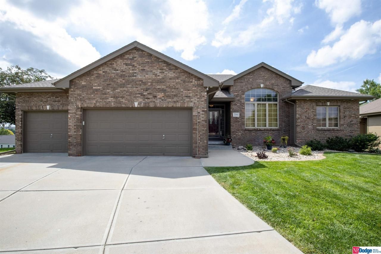 2104 N 172nd Avenue, Omaha, NE 68116