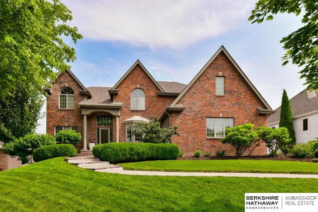 17476 Orchard Avenue, Omaha, NE 68135