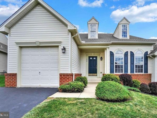 230 FAIRMOUNT COURT, Unit 42, SHREWSBURY, PA 17361