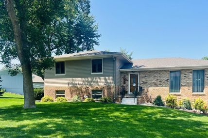 15442 PHEASANT Drive, COUNCIL BLUFFS, IA 51503