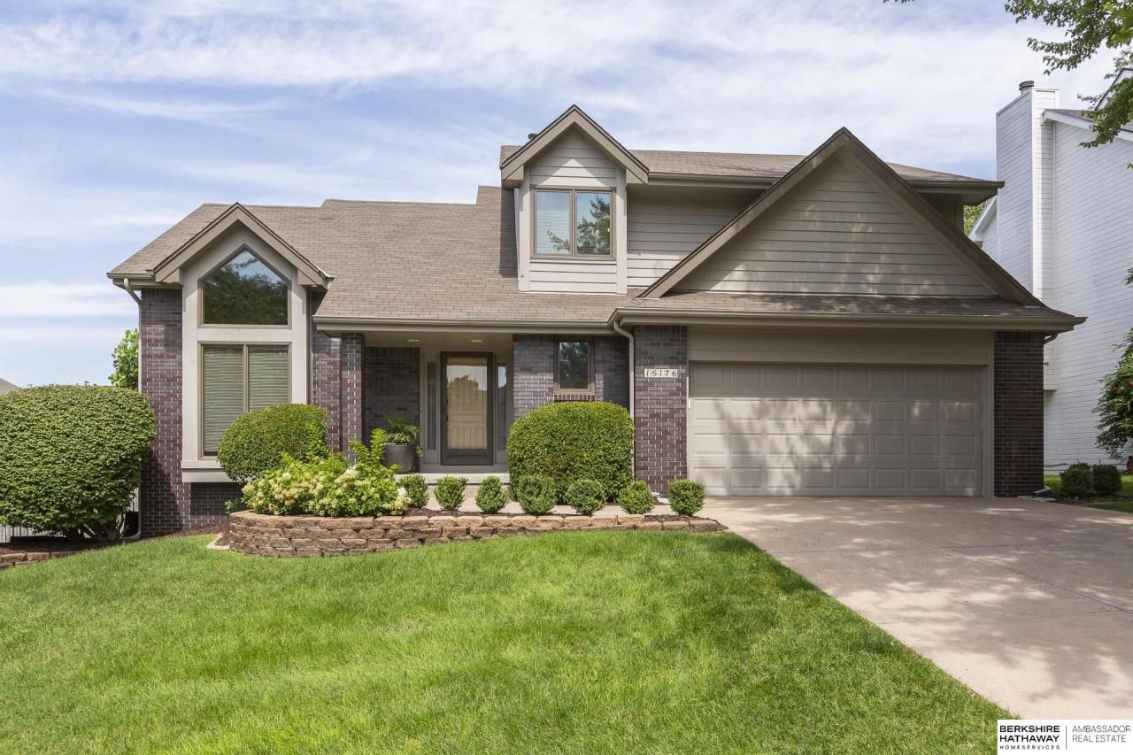 16176 Chicago Street, Omaha, NE 68118