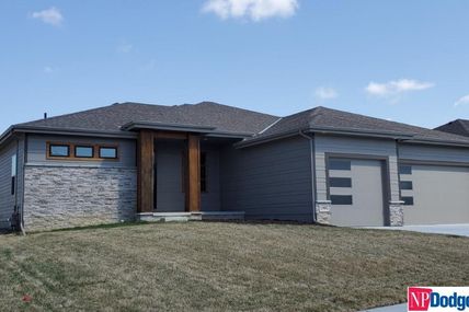 11460 Mercury Street, Papillion, NE 68046